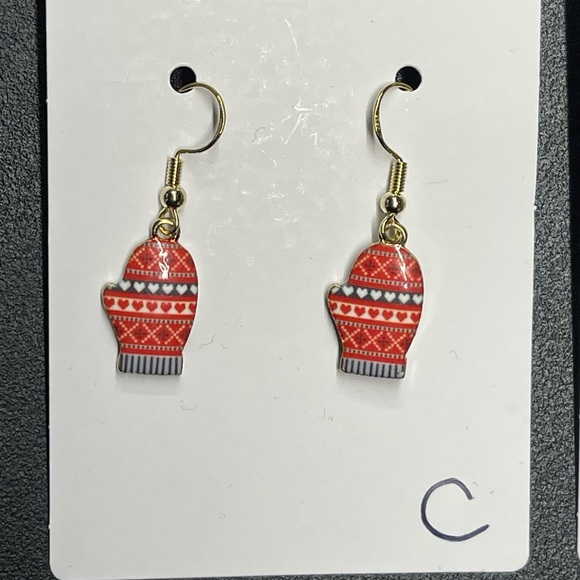 MITTEN EARRINGS - 14k gold-plated 925 sterling silver hooks - Picture 4 of 8